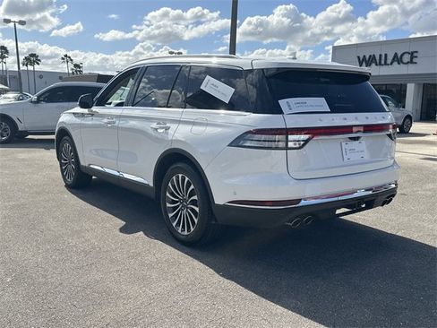 Certified 2021 Lincoln Aviator Reserve w/ Equipment Group 201A image 8