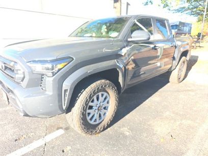 Used 2025 Toyota Tacoma SR5