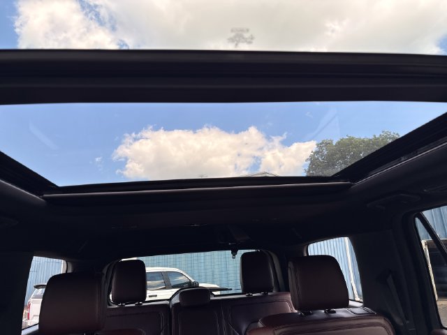 Used 2024 Ford Expedition Limited AWD/4WD image 15