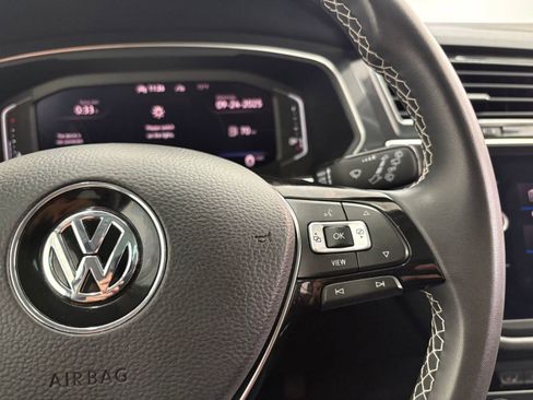 Used 2021 Volkswagen Tiguan SEL image 26