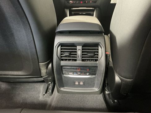 Certified 2025 BMW 330i Sedan w/ M Sport Package image 27