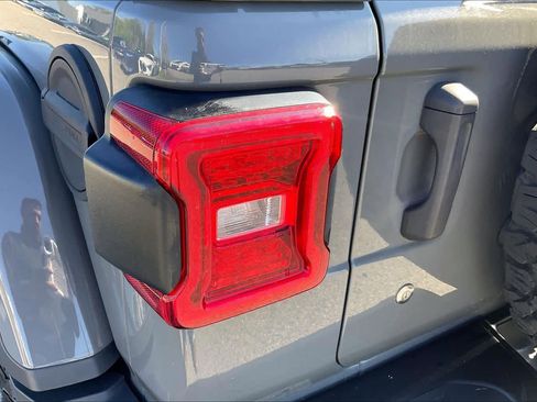 Used 2019 Jeep Wrangler Unlimited Rubicon AWD/4WD image 26
