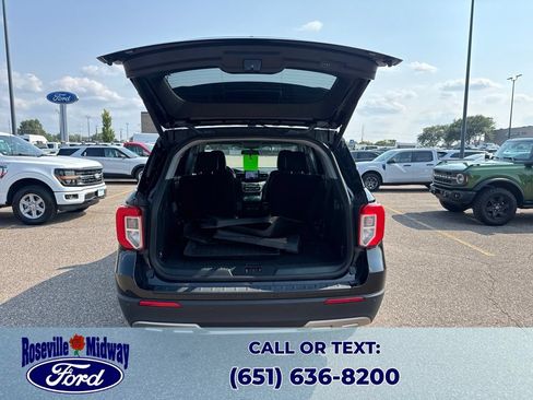 Used 2023 Ford Explorer XLT w/ Equipment Group 202A AWD/4WD image 32