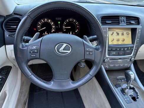 Used 2010 Lexus IS 250C image 26