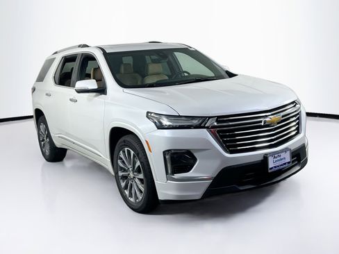 Used 2023 Chevrolet Traverse Premier w/ LPO, Floor Liner Package AWD/4WD image 3