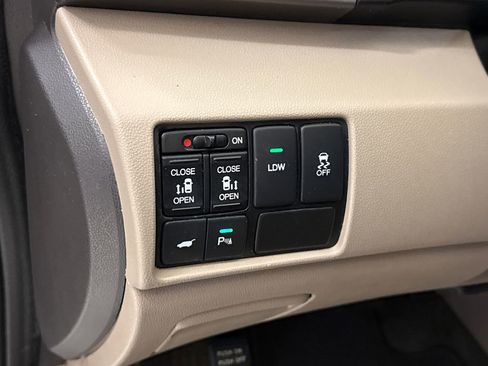 Used 2016 Honda Odyssey Touring image 23