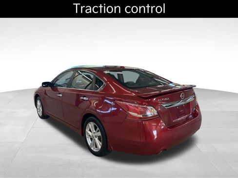 Used 2013 Nissan Altima 2.5 SV FWD image 3
