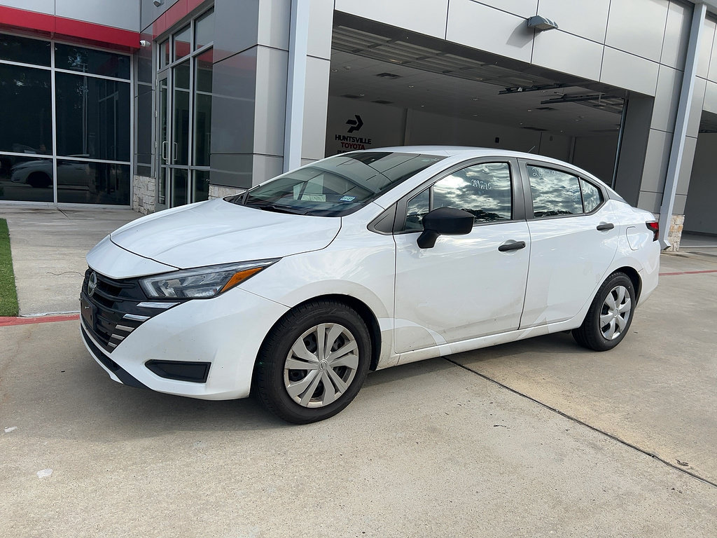 Used 2025 Nissan Versa S FWD image 2