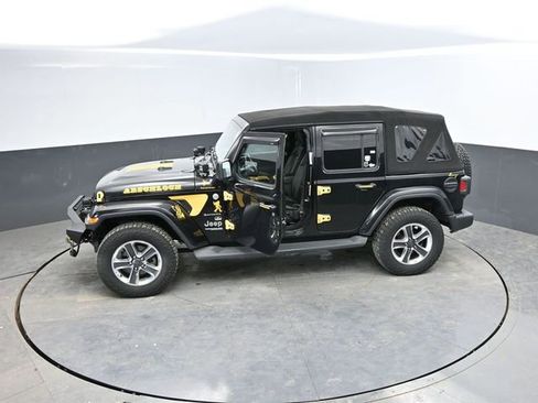 Used 2021 Jeep Wrangler Unlimited Sahara w/ Uconnect 4C Nav & Sound Group AWD/4WD image 38