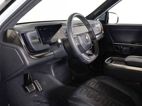 Used 2023 Rivian R1S Adventure image 30