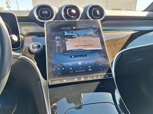 Used 2025 Mercedes-Benz GLC 300 image 14