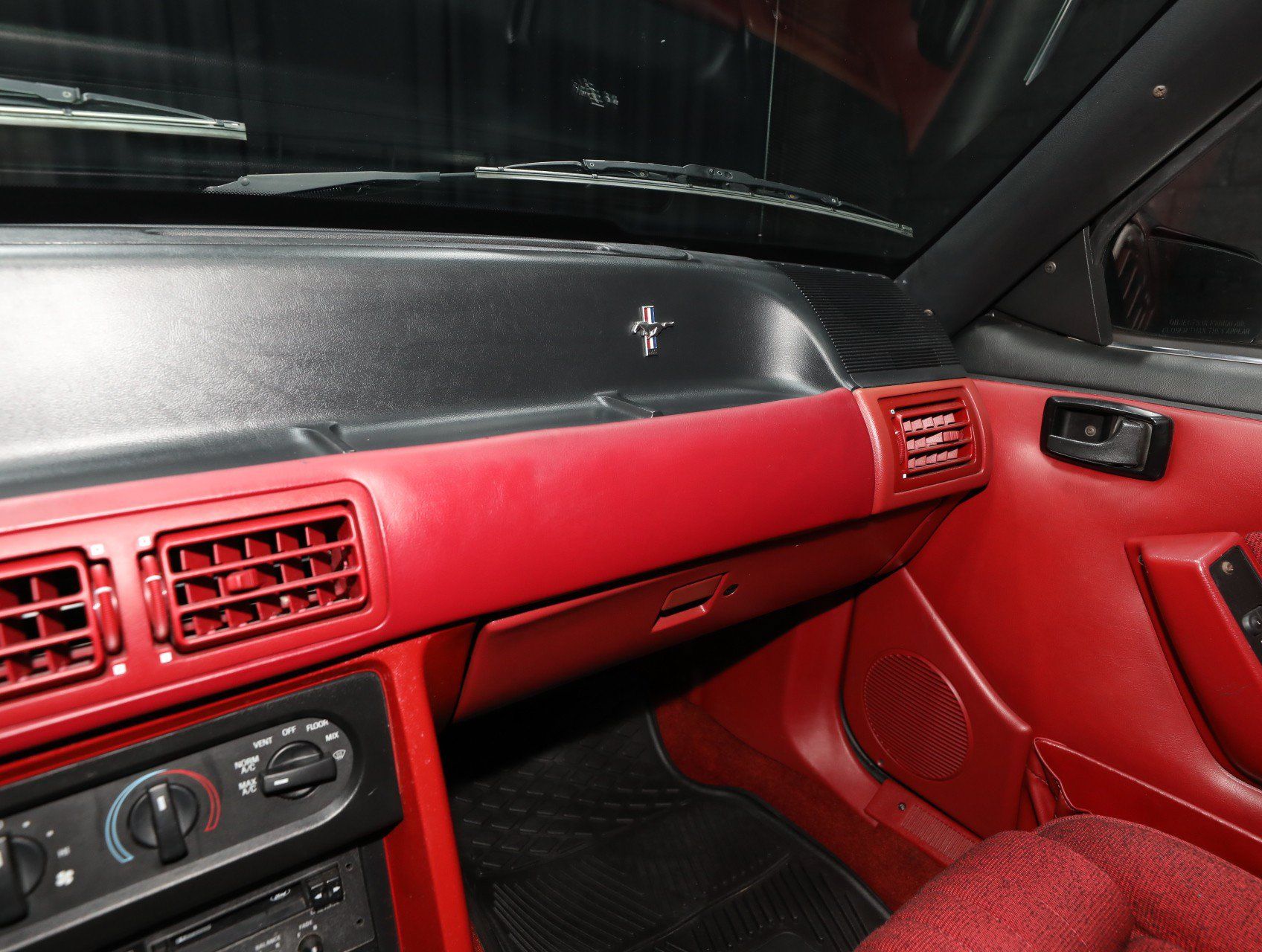 Used 1990 Ford Mustang GT RWD image 53