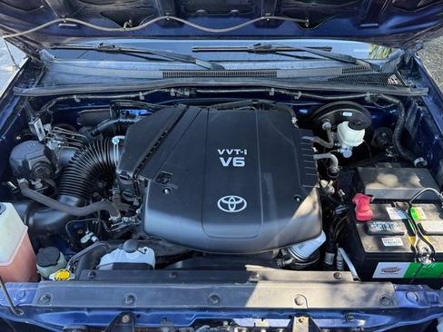 Used 2015 Toyota Tacoma 4x4 Double Cab w/ SR5 Package image 28
