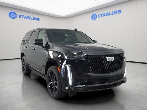 Used 2023 Cadillac Escalade Sport w/ LPO, ONYX Package AWD/4WD image 14