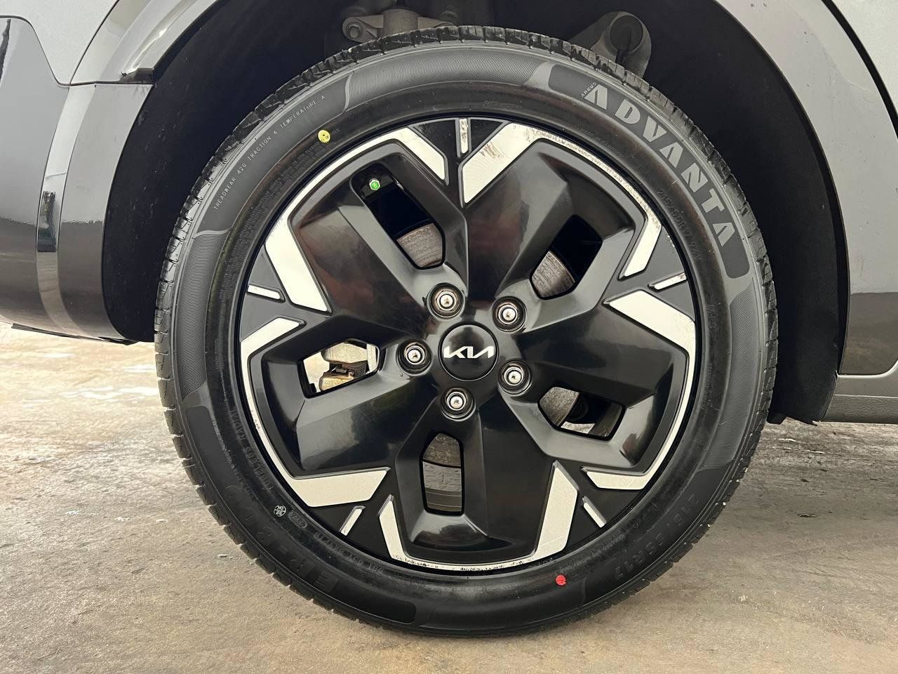 Used 2023 Kia Niro Wind FWD image 29