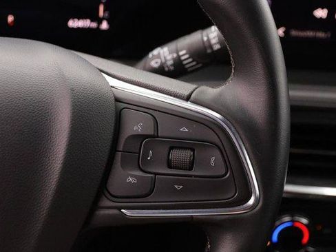 Used 2024 Buick Encore GX Sport Touring FWD image 12