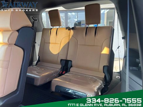 Used 2025 Lexus LX 600 4WD w/ Accessory Package (2T) image 14