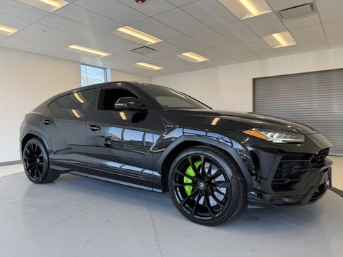 Used 2022 Lamborghini Urus image 78