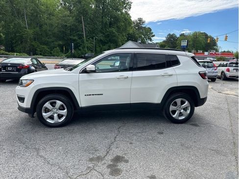 Used 2018 Jeep Compass Latitude w/ Cold Weather Group image 4