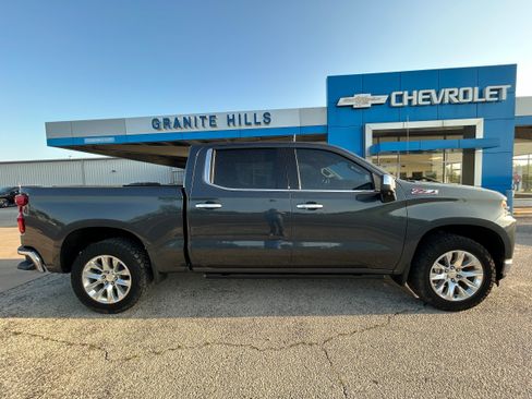 Used 2022 Chevrolet Silverado 1500 LTZ AWD/4WD image 12
