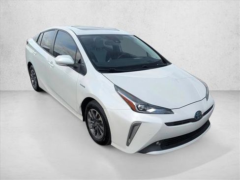 Used 2022 Toyota Prius XLE w/ Advanced Technology Package image 3
