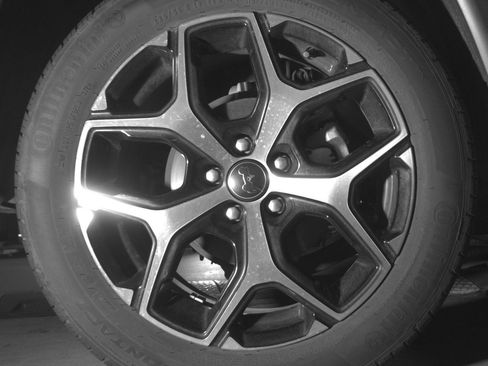 Used 2025 Jeep Compass Limited image 15