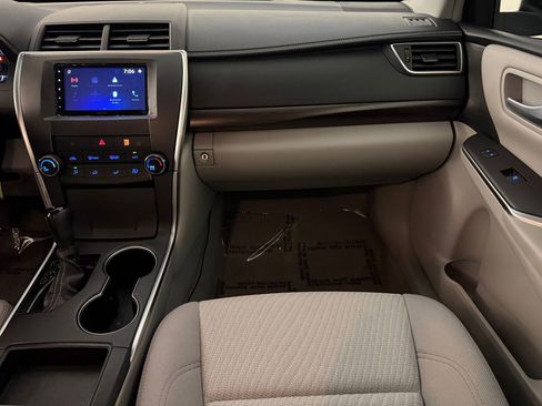 Used 2016 Toyota Camry LE FWD image 24