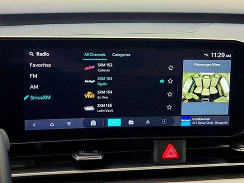 Used 2025 Kia Carnival SX w/ SX Dark Edition Package FWD image 21