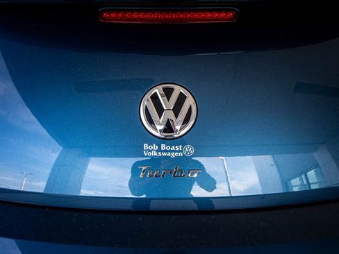 Used 2019 Volkswagen Beetle 2.0T SE image 14