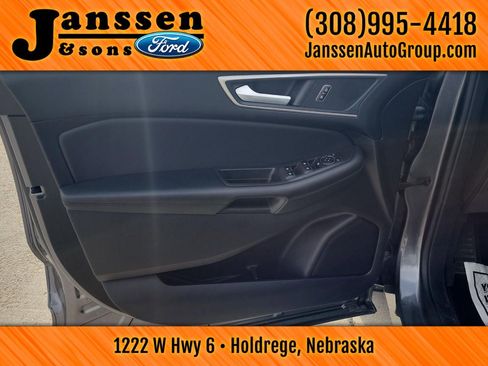 Used 2024 Ford Edge SEL image 18