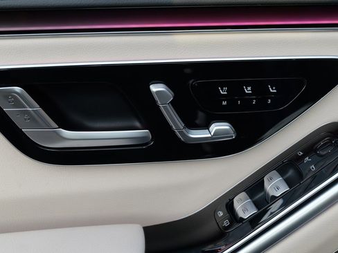 Used 2022 Mercedes-Benz S 500 4MATIC image 18