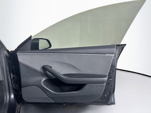 Used 2025 Tesla Model 3 Long Range RWD image 32