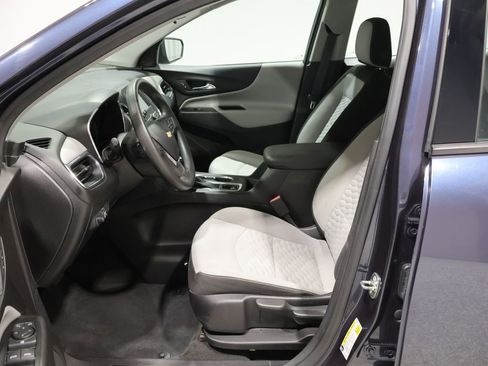 Used 2018 Chevrolet Equinox LS FWD image 11