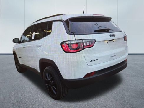 Used 2025 Jeep Compass Latitude w/ Convenience Group image 5