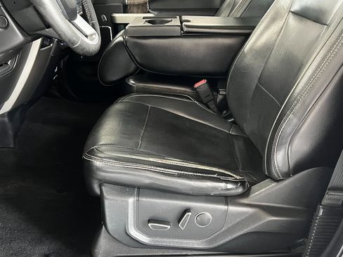 Used 2017 Ford F350 Lariat AWD/4WD image 13