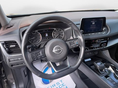 Used 2023 Nissan Rogue SV w/ SV Premium Package image 10