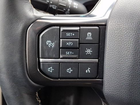 Certified 2024 Ford Expedition Platinum image 27