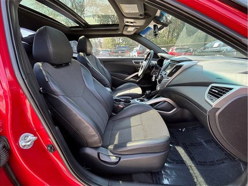 Used 2016 Hyundai Veloster w/ Option Group 02 image 33
