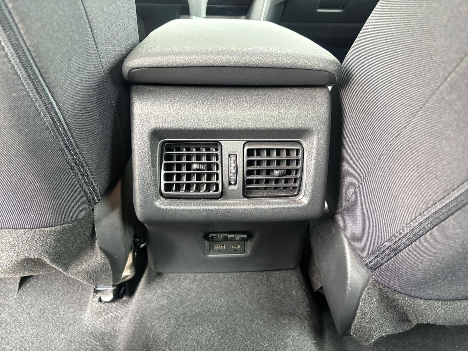 Used 2025 Toyota Camry LE FWD image 21