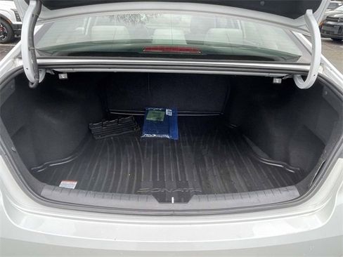 Used 2018 Hyundai Sonata Limited image 8