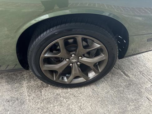 Used 2019 Dodge Challenger GT image 4