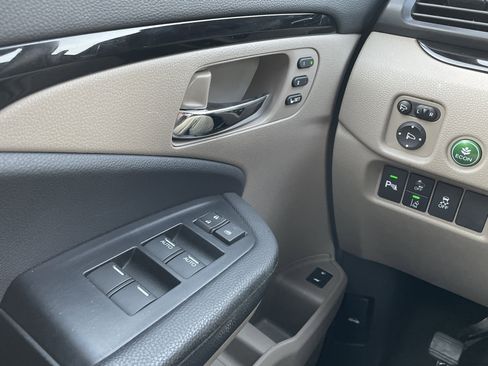 Certified 2022 Honda Pilot Elite image 27