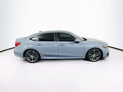 Used 2022 Honda Civic Touring image 10
