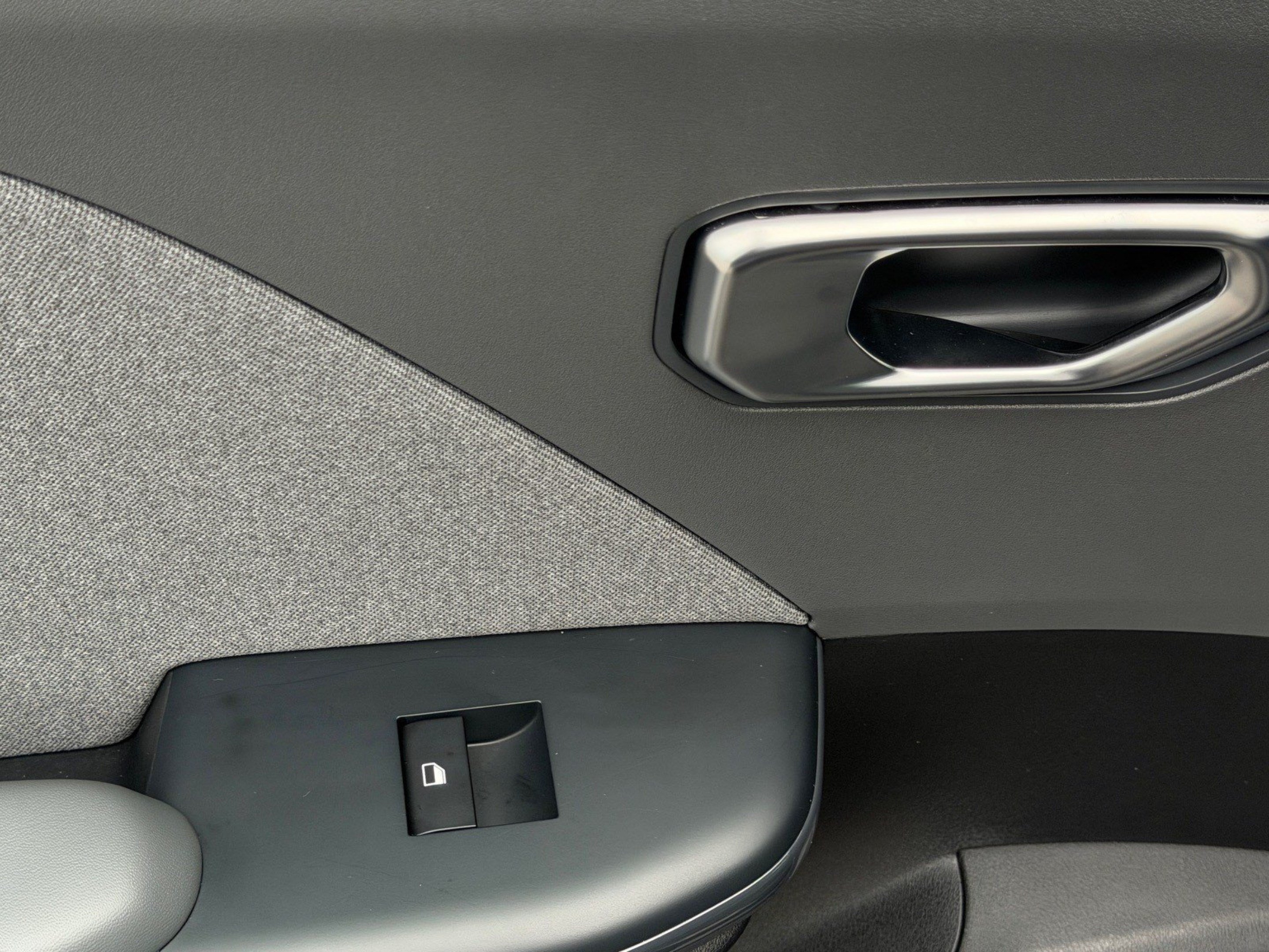 Certified 2025 Kia K4 EX FWD image 11