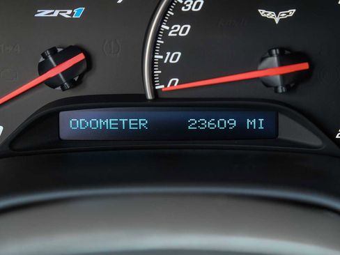 Used 2010 Chevrolet Corvette ZR1 w/ Preferred Equipment Group RWD image 20