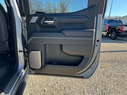 Used 2024 GMC Sierra 1500 AT4X w/ AT4X AEV Edition image 19