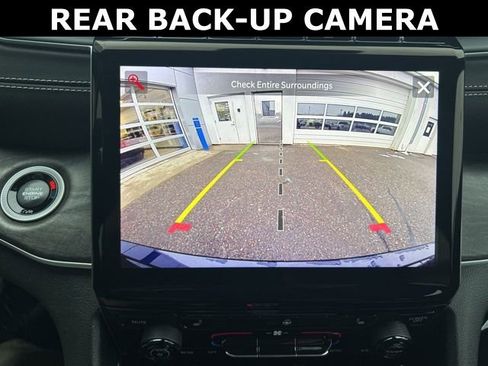 Used 2024 Jeep Grand Cherokee Limited image 30