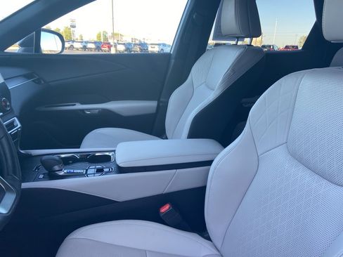 Used 2024 Lexus RX 350 Premium Plus w/ Convenience Package image 11