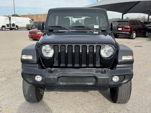 Used 2019 Jeep Wrangler Unlimited Sport image 2