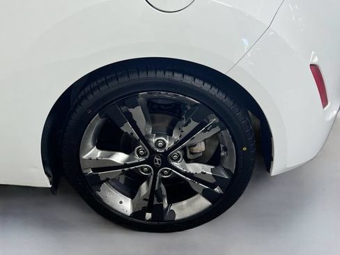 Used 2016 Hyundai Veloster w/ Option Group 02 FWD image 27